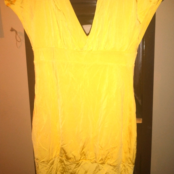 Spring GUESS yellow 💛 dress - Picture 1 of 3